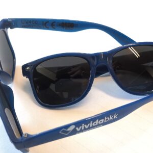 Sonnenbrille blau