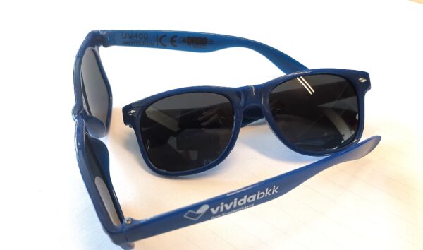 Sonnenbrille blau